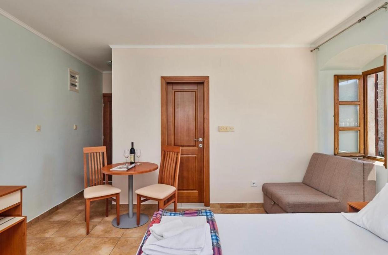 Apartments Barba โกตอร์ ภายนอก รูปภาพ